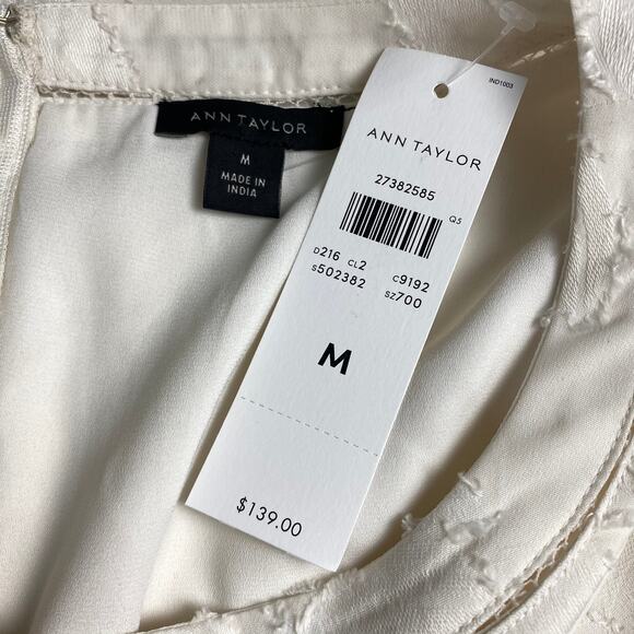 Ann Taylor PETITE LEAVES JACQUARD FLUTTER SLEEVE DRESS WINTER WHITE Medium - Picture 8 of 9